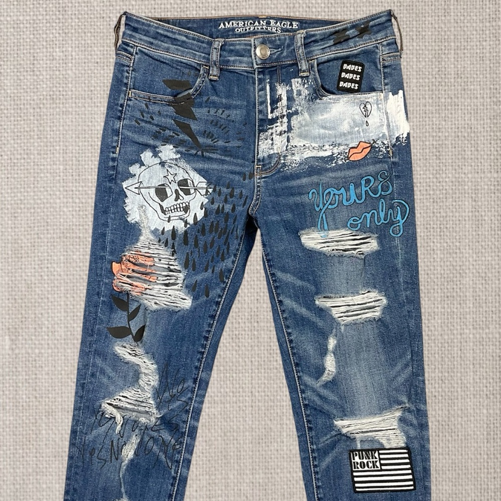 AEO Graffiti Hi-Rise Jegging Jeans Women’s Size 8